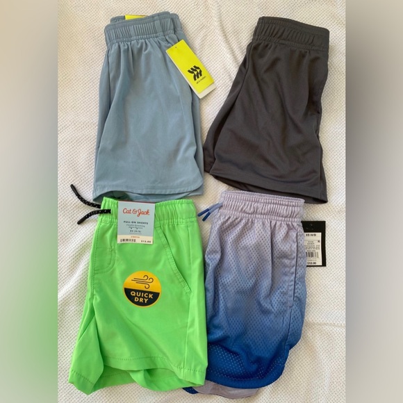 Bundle of Boy’s Shorts (4 pairs) XS 4/5 - Picture 2 of 10